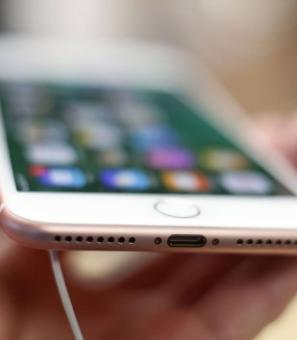 Китаец сбывал поддельные iPhone и получал новые